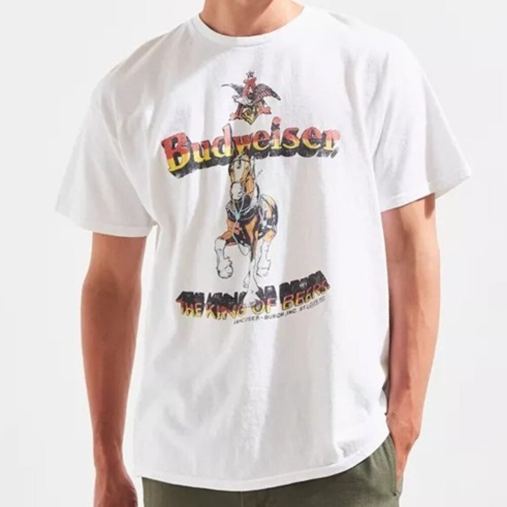 URBAN OUTFITTERS Junk Food Unisex Budweiser Vintage-Inspired Tee in White (XL)